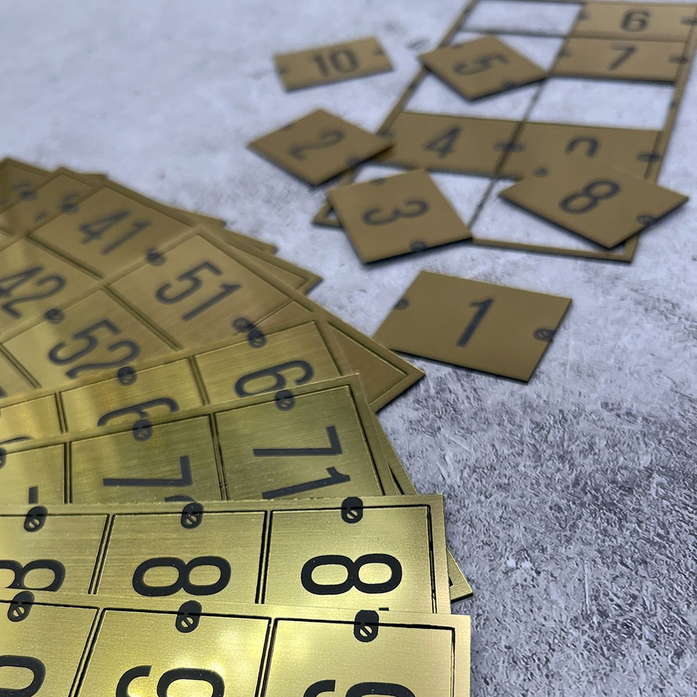 Нумерация для гардероба, наклейка на вешалки, 3х4 см