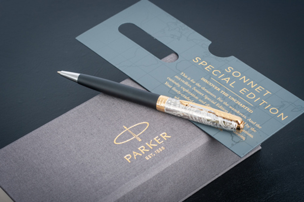 Шариковая ручка Parker Sonnet Reflection Black with Gold Trim