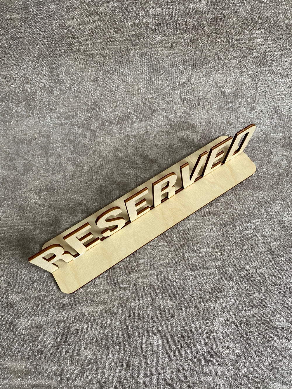 Табличка "RESERVED"