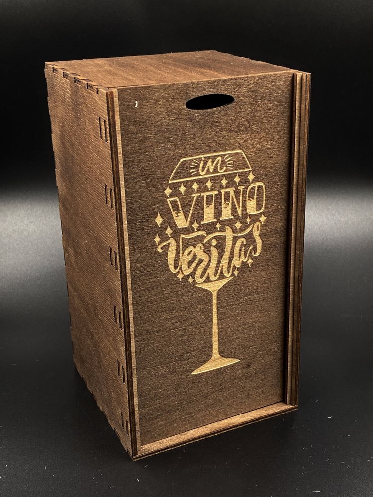 Деревянная коробка " in VINO VERITAS"